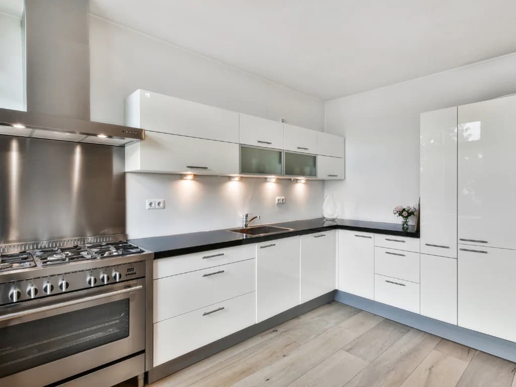 How to Select the Best Contractors for Your Kitchen Remodel