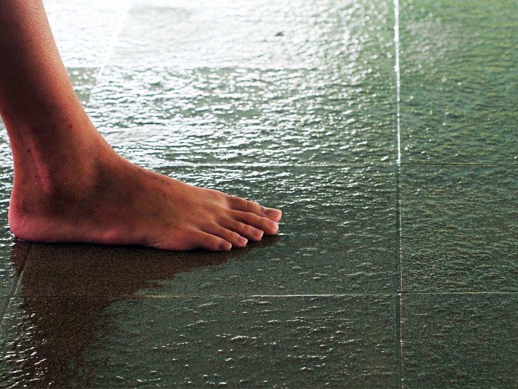 anti slip tiles